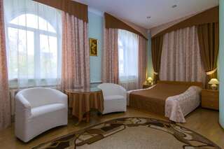 Гостиница Ника Отель Барнаул Улучшенный двухместный номер с 1 кроватью-1